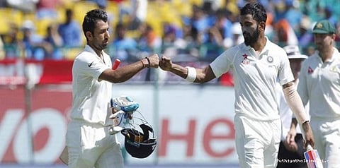 தர்மசாலா டெஸ்ட்: இந்திய அணி நிதான ஆட்டம்