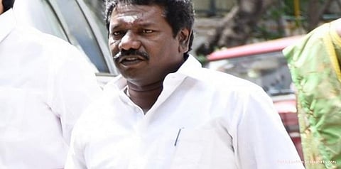 என்னை நீக்கும் அதிகாரம் யாருக்கும் இல்லை: கருணாஸ்