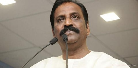 ஓரக்கண்ணாவது காட்டுங்களேன்: மத்திய அரசுக்கு வைரமுத்து கோரிக்கை