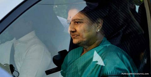 ஒரே மாதத்தில் 14 சந்திப்பு: சசிகலா மீது புகார்