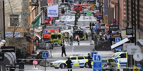 ஸ்வீடனில் பயங்கரம்: லாரியை ஏற்றி 4 பேர் கொலை