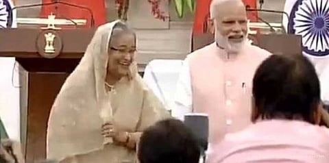 மோடிக்கு ‘ஸ்டேப் டவுன்’ சொன்ன அறிவிப்பாளர்