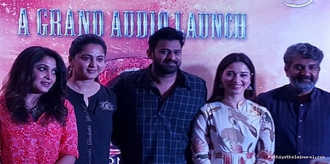 பிரபாஸ் மாதிரி ஒரு ஹீரோவை காட்டுங்க பார்ப்போம்: ராஜமவுலி