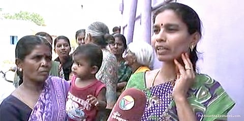 போலீசார் அறைந்ததில் காது கேட்கவில்லை: பாதிக்கப்பட்ட பெண் பேட்டி