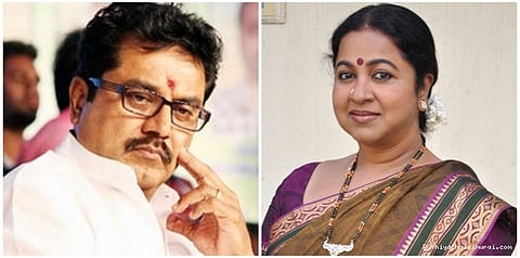 வருமான வரித்துறை அலுவலகத்தில் சரத்குமார் - ராதிகா ஆஜர்