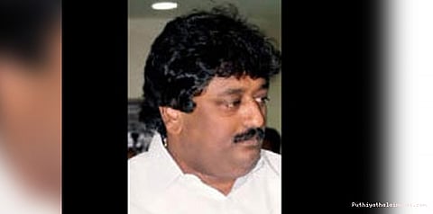 சசிகலாவின் அண்ணன் மகன் மகாதேவன் திடீர் மரணம்