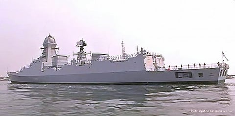 சசிகலா அணியினர் ஐ.என்.எஸ் கப்பலில் ஆலோசனை