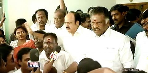 ஒன்றாக இணைய ஓபிஎஸ் வைக்கும் கோரிக்கைகள் என்னென்ன?