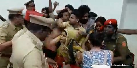 தருண் விஜய்-க்கு புதுச்சேரி மாணவர்கள் எதிர்ப்பு