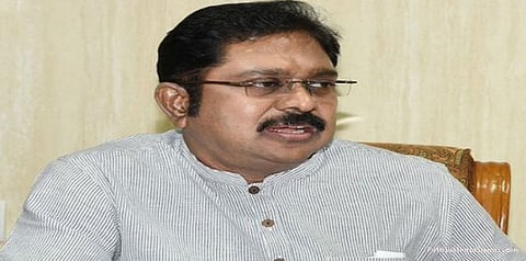 லஞ்சப் புகார்: டெல்லி புறப்பட்டார் தினகரன்