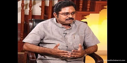 சுகேஷை எனக்குத் தெரியும்: ஒப்புக்கொண்டார் தினகரன்