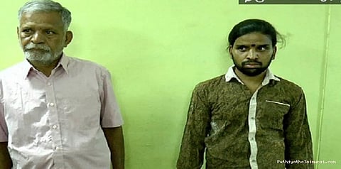 என்னமா யோசிக்கிறாய்ங்க: பசை தடவி பணம் திருடிய அர்ச்சகர்கள் கைது