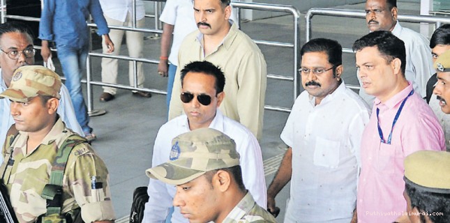 டி.டி.வி.தினகரன் வழக்கு: ஹவாலா பணம் பறிமுதல்