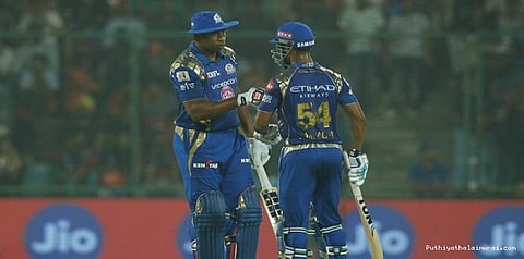 சீறினார் சிம்மன்ஸ்.. டெல்லியை சுருட்டியது மும்பை