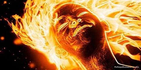 பொது இடத்தில் மது குடித்தவர்களைக் கண்டித்த மாற்றுத்திறனாளி எரித்துக்கொலை