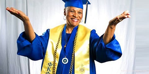 படிப்போம்ல: 74 வயதில் டிகிரி வாங்கிய பாட்டி