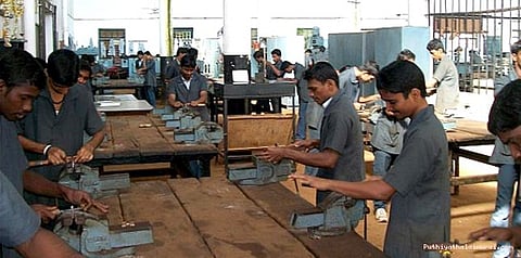 ஐடிஐ-களில் சேர நாளை முதல் விண்ணப்பிக்கலாம்