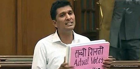 வாக்குப்பதிவு இயந்திரத்தை ஹேக் செய்வது எப்படி? டெமோ காட்டிய ஆம் ஆத்மி எம்.எல்.ஏ.