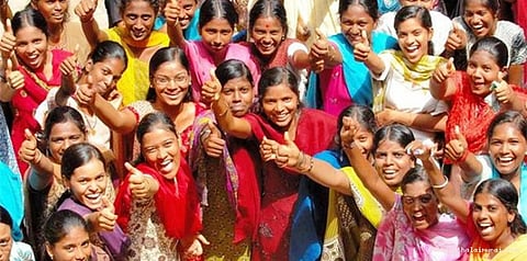 மாணவர்களை விஞ்சிய மாணவிகள்!