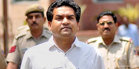 அரவிந்த் கெஜ்ரிவால் கறுப்பு பணம் மாற்றினார் - கபில் மிஷ்ரா