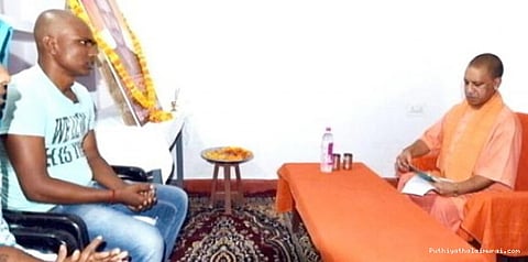 முதல்ல வரும் ஏசி, பிறகு வருவார் யோகி: தியாகத்தை அவமதித்த அதிகாரிகள்