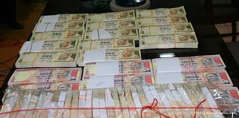 சாக்குமூட்டையில் கட்டுக்கட்டாக ரூ.45 கோடி! பாஜக பிரமுகரிடம் விசாரணை