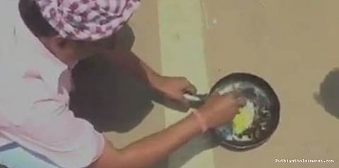 அடுப்பே வேண்டாம்... ஆம்லேட் ரெடி