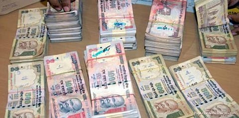 எங்கய்யா வச்சிருக்கீங்க இன்னும்? பழைய நோட்டுகள் மீண்டும் பறிமுதல்!