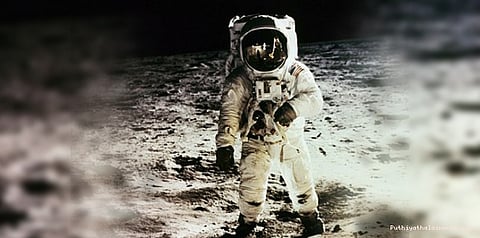 சந்திரனில் இருந்து எடுத்த மண் ஜூலை 20ல் ஏலம்