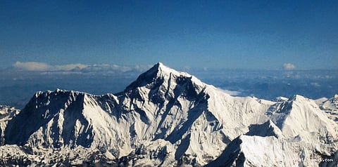 ஒரே மாதத்தில் 10 பலி: இது எவரெஸ்ட் சோகம்!