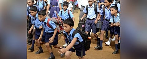 தமிழகத்தில் ஜூன் 7-ல் பள்ளிகள் திறப்பு