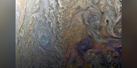 வியாழனில் அமோனியா ஆறு!