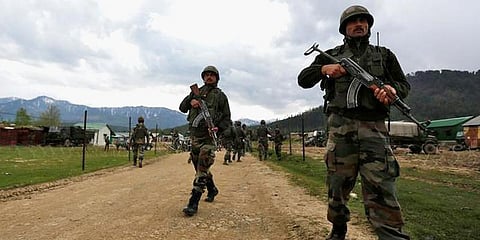 காஷ்மீரில் ராணுவம் அதிரடி... பயங்கரவாதிகள் ஊடுருவல் முயற்சி முறியடிப்பு