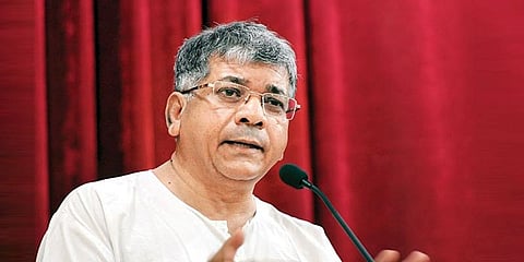 தலித் அமைப்புகள் இணைந்து எதிர்க்கவேண்டும்: பிரகாஷ் அம்பேத்கர்