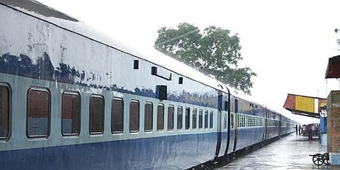 பணம் இல்லையா? கவலை வேண்டாம்.. ஐ.ஆர்.சி.டி.சி.யின் அதிரடி ஆஃபர்!