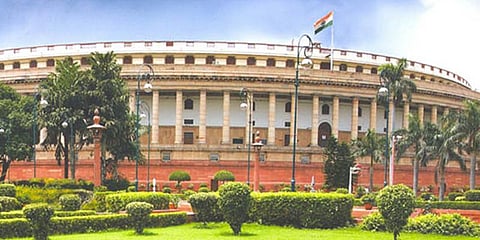 மாடுகளை அப்படியே விழுங்கவா முடியும்? மத்திய அரசின் வினோத விதிமுறைகள்