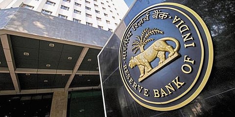 மொபைல் சர்வீஸ் போல் வங்கியையும் மாற்றலாம்: ரிசர்வ் வங்கி அதிரடி