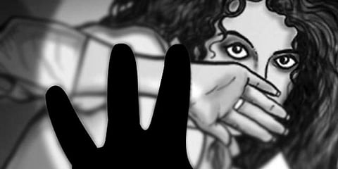 பெண்ணை மிரட்டி பாலியல் வன்கொடுமை: ’ஃபேஸ்புக்’ சாமியாரை தேடுது போலீஸ்!