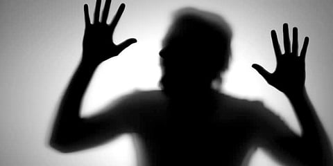 தாடிய எடுக்க மாட்டியா? சல்மான் மீது வெந்நீரை ஊற்றிய நக்மா!