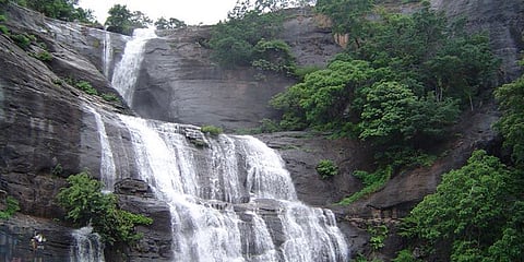 ஜிலு ஜிலு குளிர், ஜில்லுனு சாரல்: குற்றாலம் ரெடி!