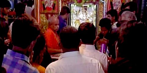 இந்திய அணி ஜெயிக்க வழிபாடு