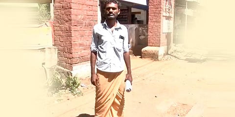 வேட்டி கட்டியதால் தேர்வு எழுத அனுமதி மறுப்பு