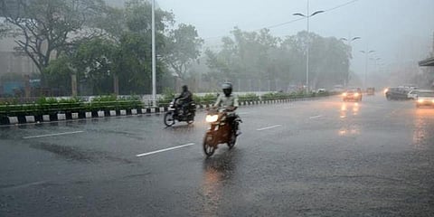 தமிழகம் புதுவையில் கனமழைக்கு வாய்ப்பு