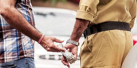 ஆசியாவிலேயே லஞ்சம் ஊழலில் இந்தியாவுக்கு முதலிடம்: ஃபோர்ப்ஸ்