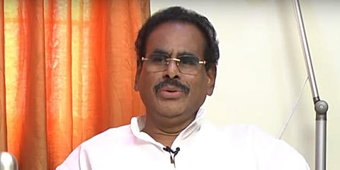 அதிமுகவின் இரு அணிகளும் இணைய வேண்டியது காலத்தின் கட்டாயம்
