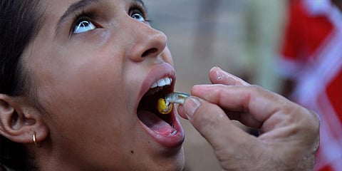 ஆஸ்மாவைப் போக்க உயிர் மீனை விழுங்கினர்