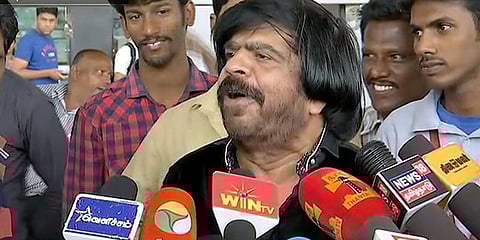 வராத படத்திற்கு விமர்சனமா?: ரஜினி பற்றி டி.ராஜேந்தர்