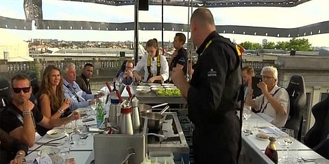 அந்தரத்தில் ஓட்டல், அதிகரிக்கும் ஆர்வம்!