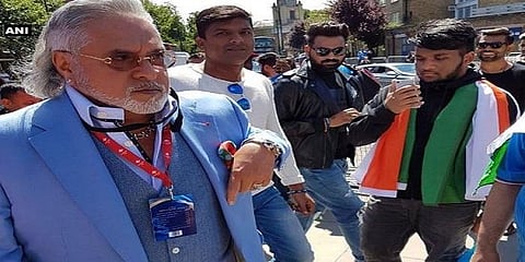 மல்லையாவுக்கு எதிராக ரசிகர்கள் முழக்கம்!