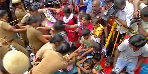 ஐஐடி போராட்டத்தில் மாணவி கை முறிப்பு விவகாரம்: உயர்நீதிமன்றம் அதிரடி உத்தரவு